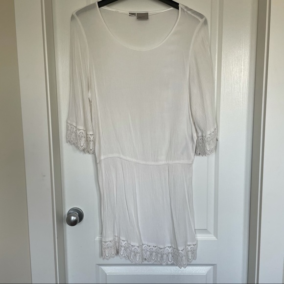 ⚡️ Vero Moda Bell Sleeves Dress - Picture 2 of 3